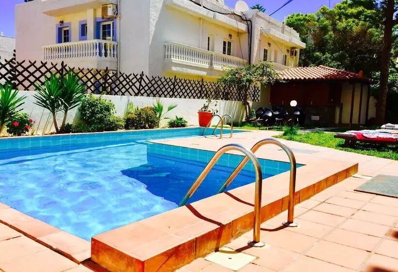 Fotos del hotel Elmi Beach Hotel & Suites:  13