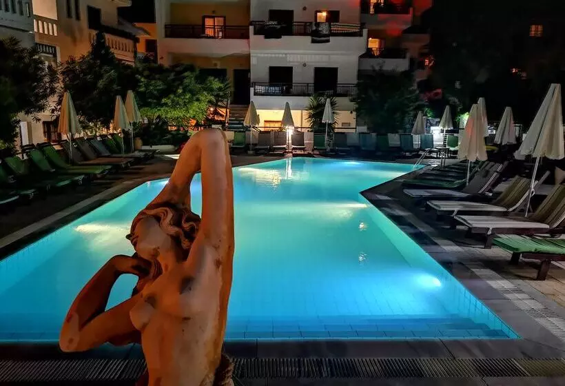 Fotos del hotel Elmi Beach Hotel & Suites:  23