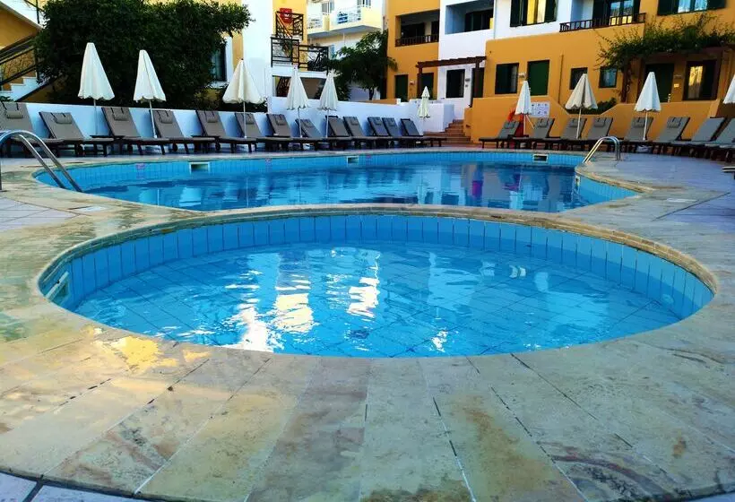 Fotos del hotel Elmi Beach Hotel & Suites:  9