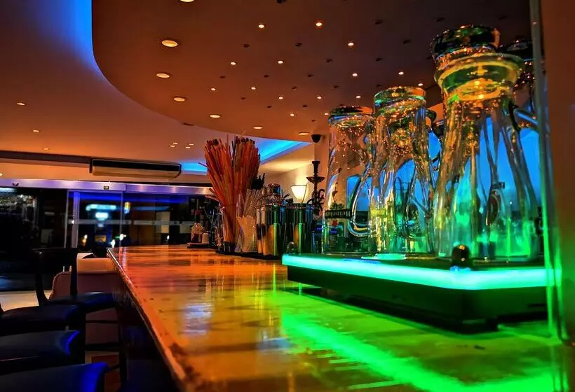 Fotos del hotel Elmi Beach Hotel & Suites:  5