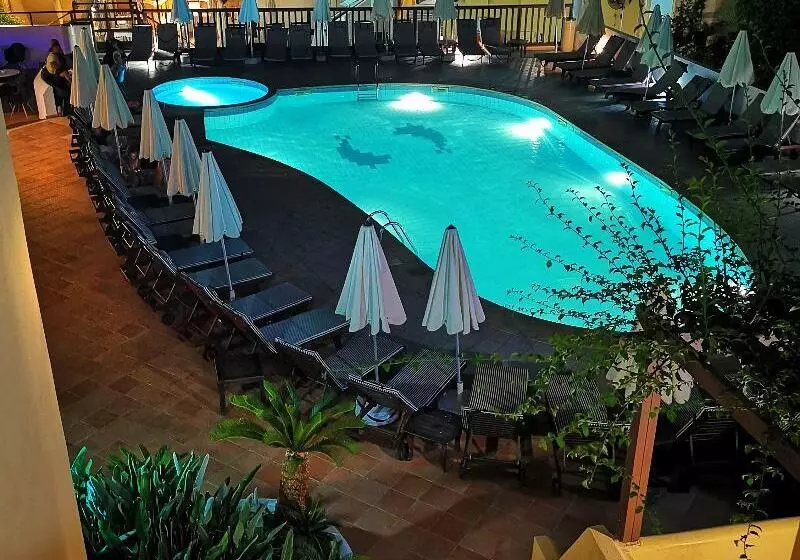 Fotos del hotel Elmi Beach Hotel & Suites:  25