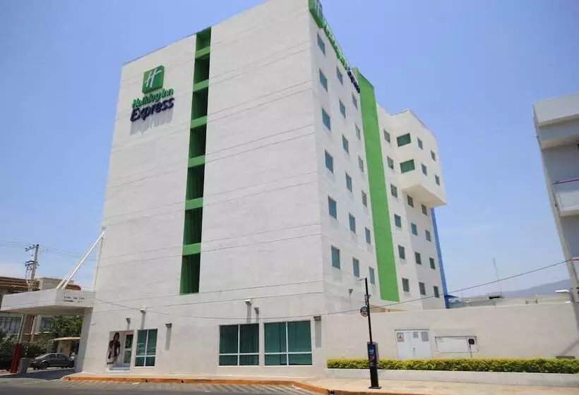 Fotos del hotel Holiday Inn Express & Suites Tuxtla Gutierrez La Marimba, An Ihg:  15