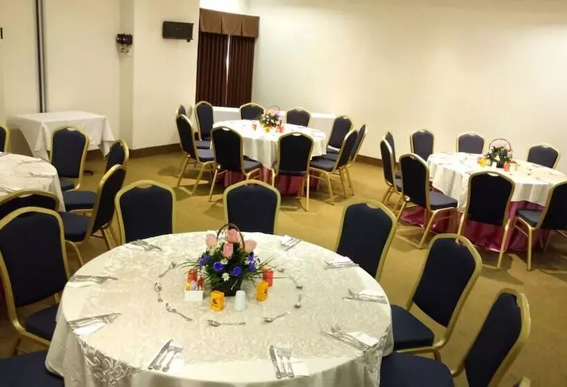 Fotos del hotel Holiday Inn Express & Suites Tuxtla Gutierrez La Marimba, An Ihg:  18