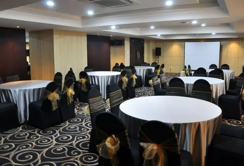 Fotos del hotel Beverly  Batam:  19