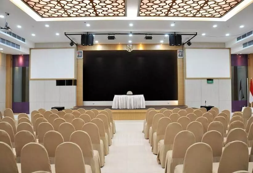 Fotos del hotel Beverly  Batam:  25