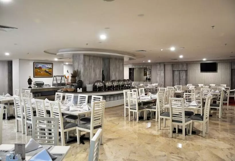 Fotos del hotel Beverly  Batam:  17