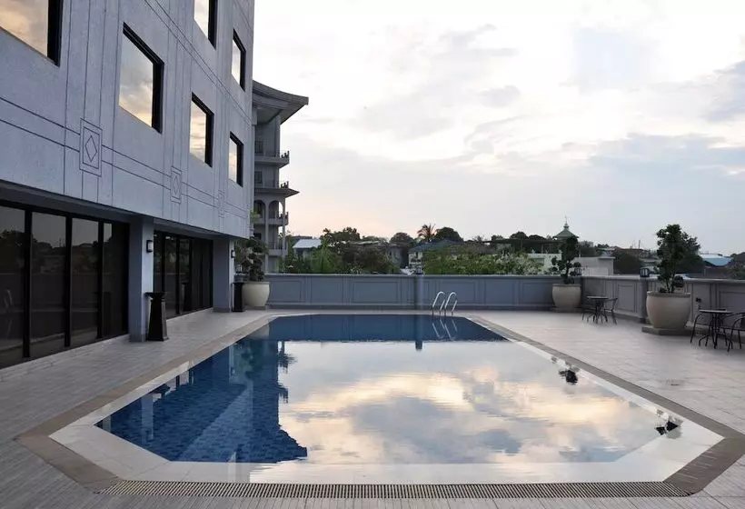 Fotos del hotel Beverly  Batam:  7