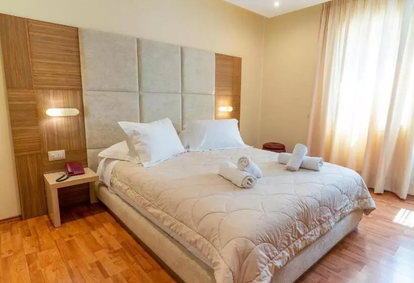 Fotos del hotel Brilant Saranda:  16