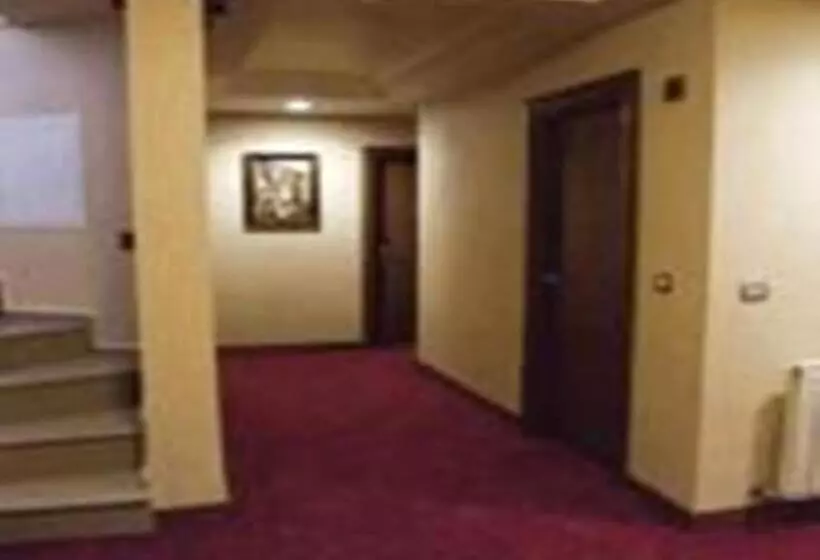 Fotos del hotel Linda:  4