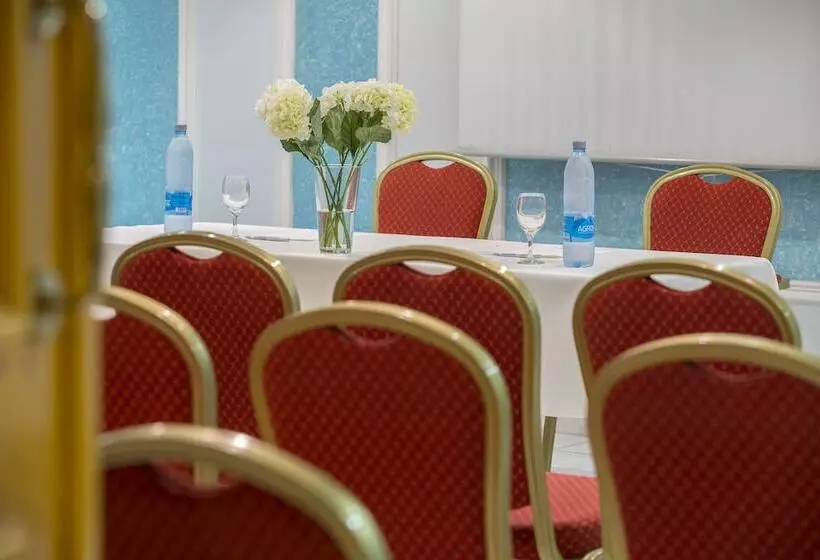 Fotos del hotel Kapetanios Limassol:  5