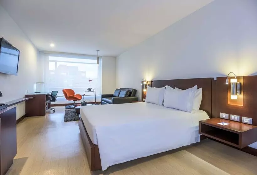 Nh Bogota Urban 93 Royal