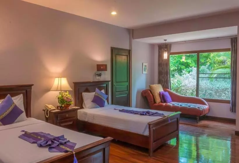 Fotos del hotel Phuwanalee Resort:  25