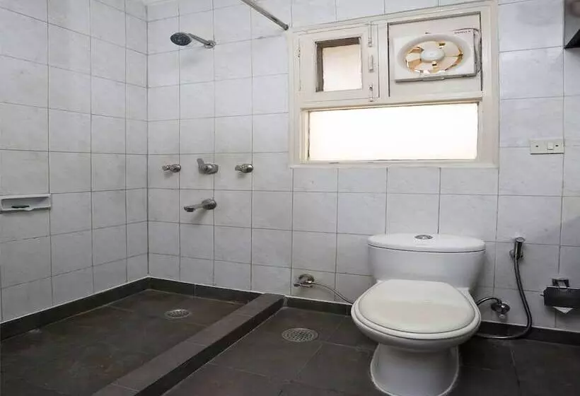 Fotos del hotel Crossroads Woodbridge:  6