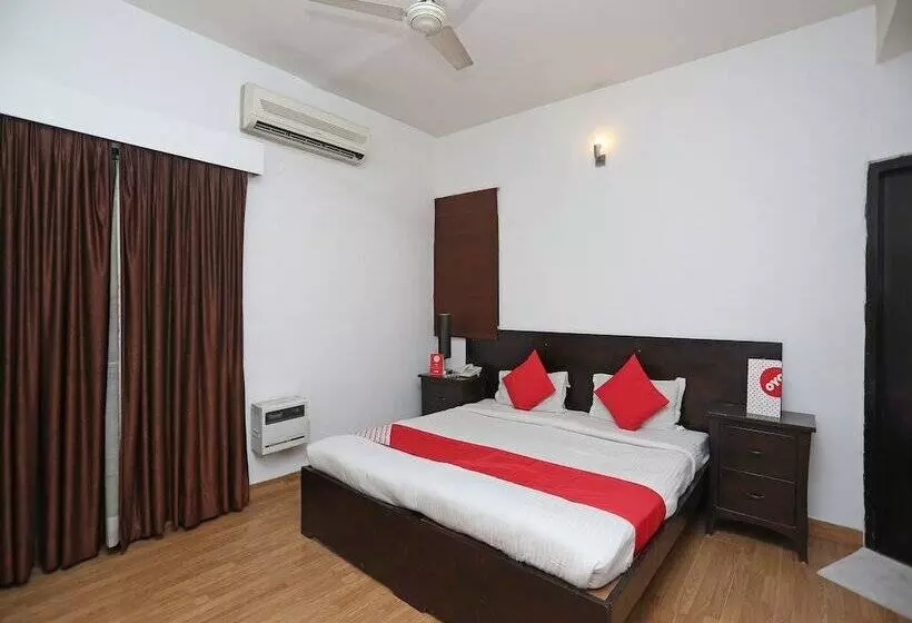 Fotos del hotel Crossroads Woodbridge:  16