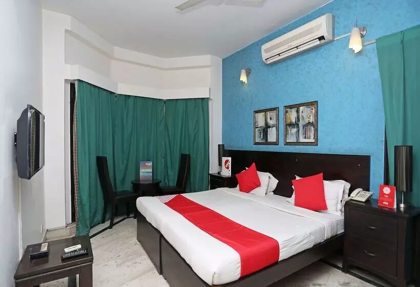 Fotos del hotel Crossroads Woodbridge:  8