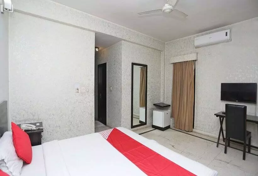 Fotos del hotel Crossroads Woodbridge:  11