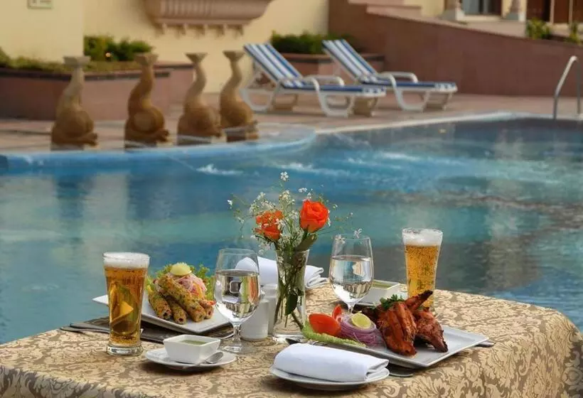 Fotos del hotel Rajasthali Resort And Spa:  12