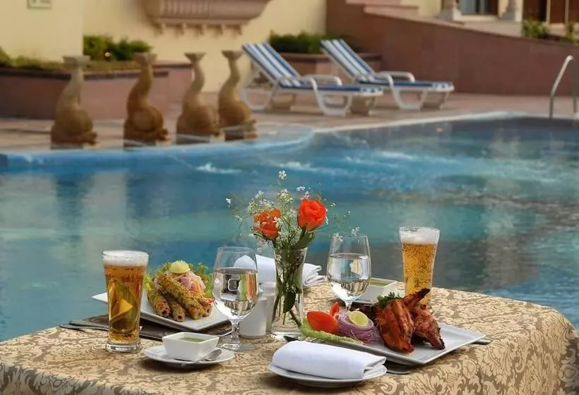 Fotos del hotel Rajasthali Resort And Spa:  6