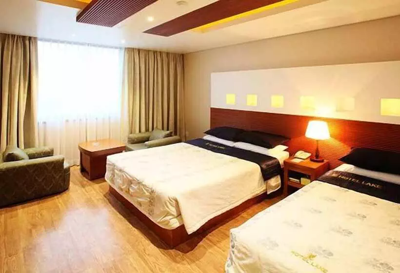 Fotos del hotel Lake Tourist:  2