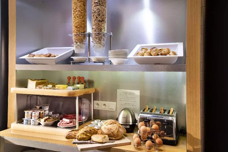 Fotos del hotel Hôtel Montparnasse Saint Germain:  3