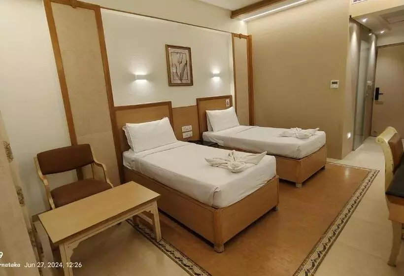 Fotos del hotel Roopa:  10