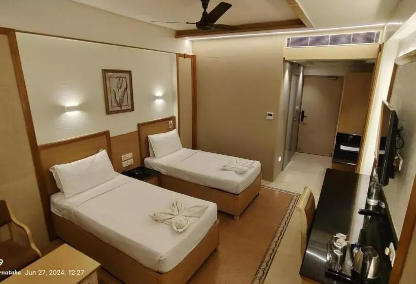 Fotos del hotel Roopa:  15