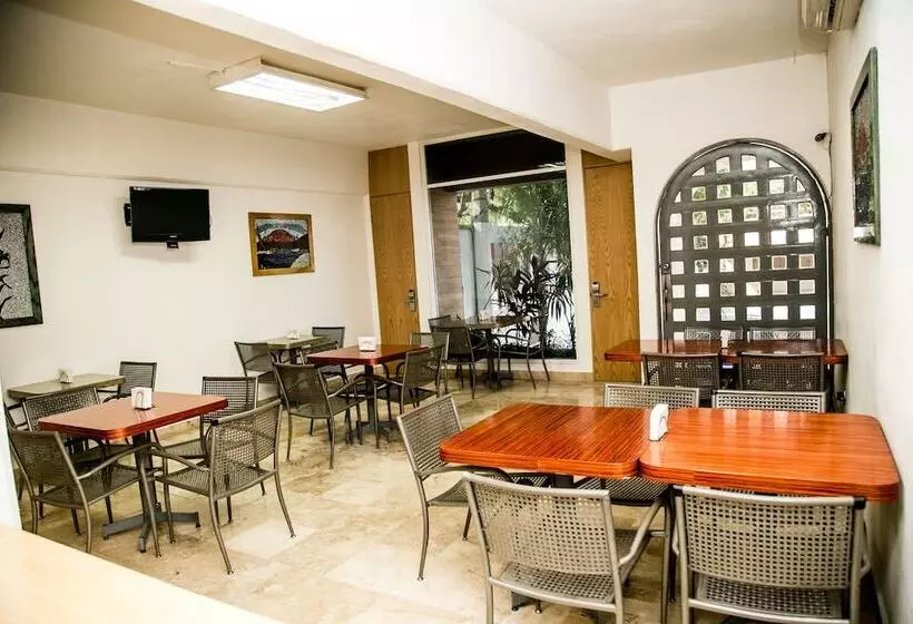 Fotos del hotel Suites Dioh:  5