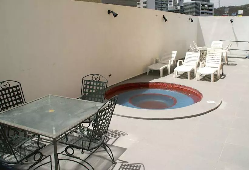 Fotos del hotel Suites Dioh:  6