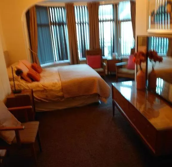 Fotos del hotel The Golden Sands B&b:  4