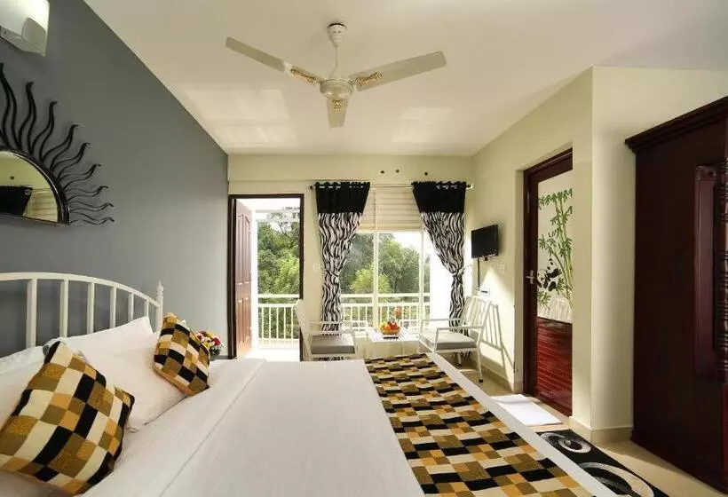 Fotos del hotel The New Whispering Meadows:  16
