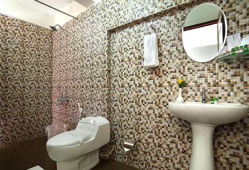 Fotos del hotel The New Whispering Meadows:  17