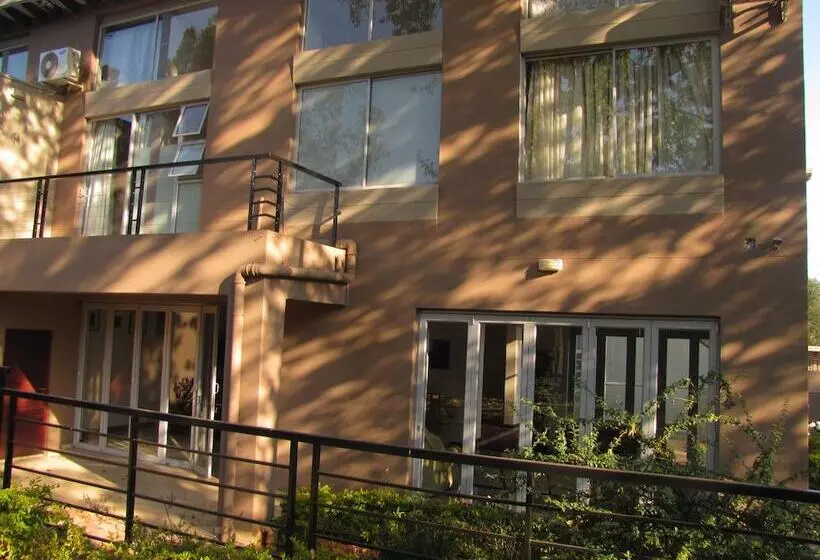 Fotos del hotel Silver Oak Luxury Accommodation:  9