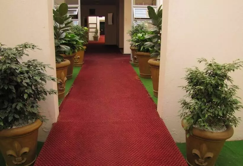 Fotos del hotel Silver Oak Luxury Accommodation:  7