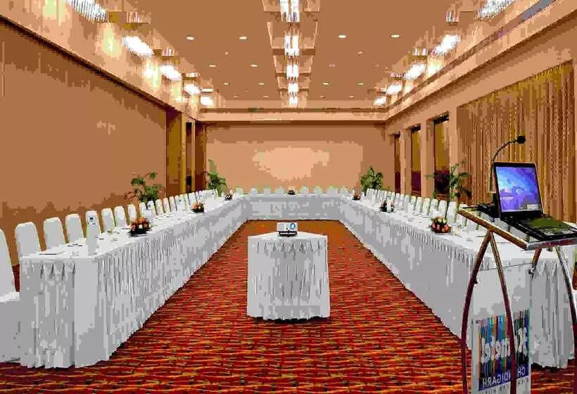 Fotos del hotel Hometel Chandigarh:  6