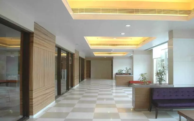 Fotos del hotel Hometel Chandigarh:  2
