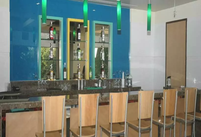 Fotos del hotel Hometel Chandigarh:  5