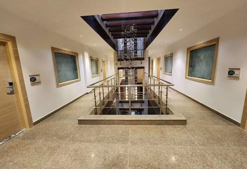 Fotos del hotel Square9  Near Huda Metro , Fortis & Cloud9:  16