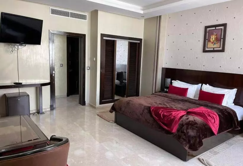 Fotos del hotel La Capitale:  18