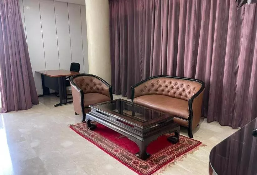 Fotos del hotel La Capitale:  2