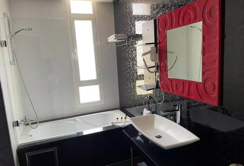 Fotos del hotel La Capitale:  17