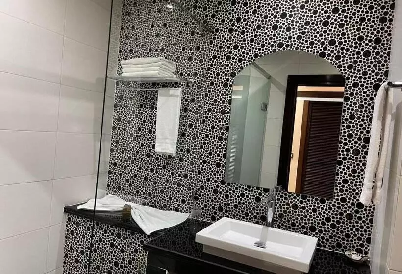 Fotos del hotel La Capitale:  15