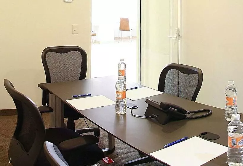 Fotos del hotel One Xalapa Las Animas:  18