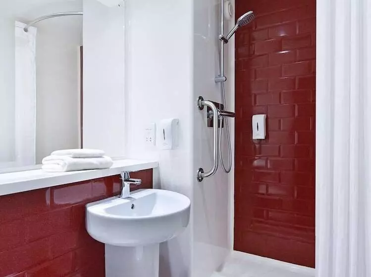 Fotos del hotel Travelodge Manchester Central Arena:  4