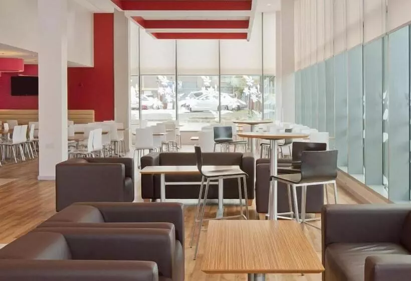 Fotos del hotel Travelodge Manchester Central Arena:  3