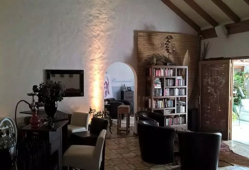 Fotos del hotel Birdcage Gay Men Resort And Lifestyle:  2