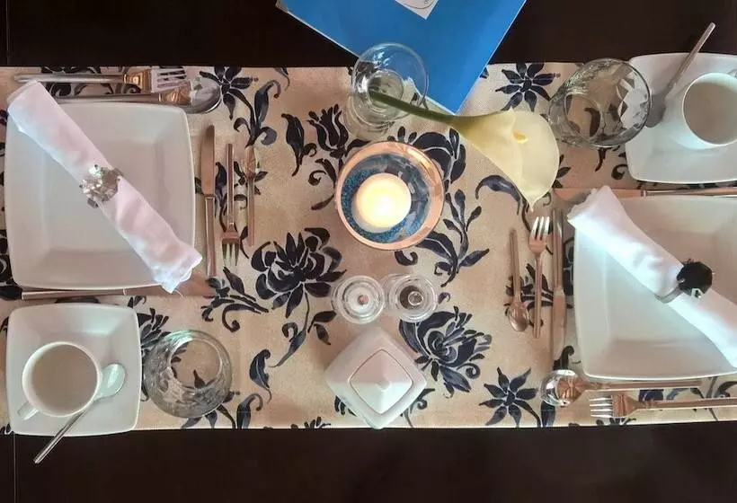 Fotos del hotel Birdcage Gay Men Resort And Lifestyle:  6