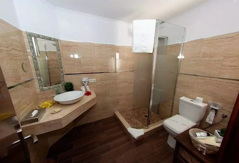 Fotos del hotel Birdcage Gay Men Resort And Lifestyle:  16