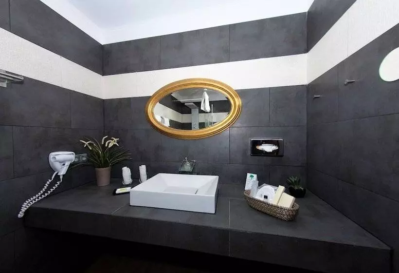 Fotos del hotel Birdcage Gay Men Resort And Lifestyle:  21