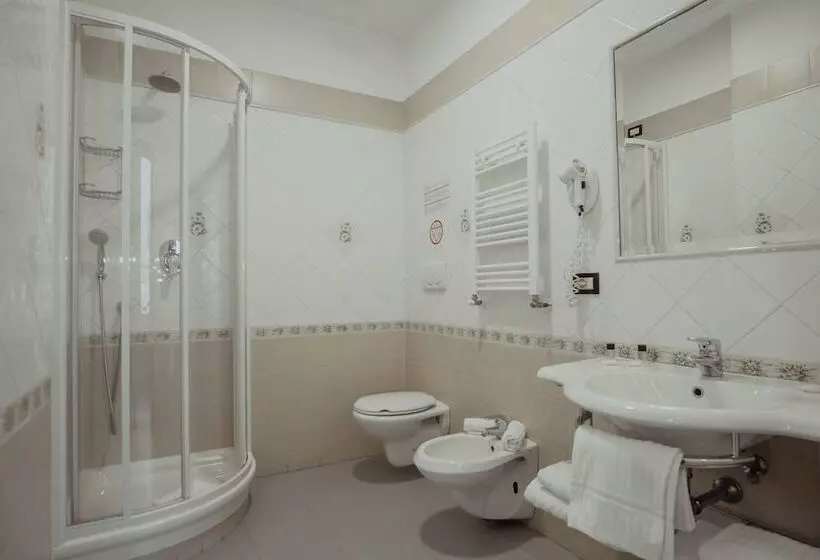 Fotos del hotel Albergo Marisa:  5