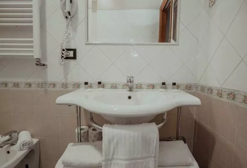 Fotos del hotel Albergo Marisa:  18